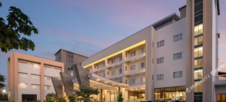 南旺波略斯画廊酒店(Pollos Hotel & Gallery Rembang)图片