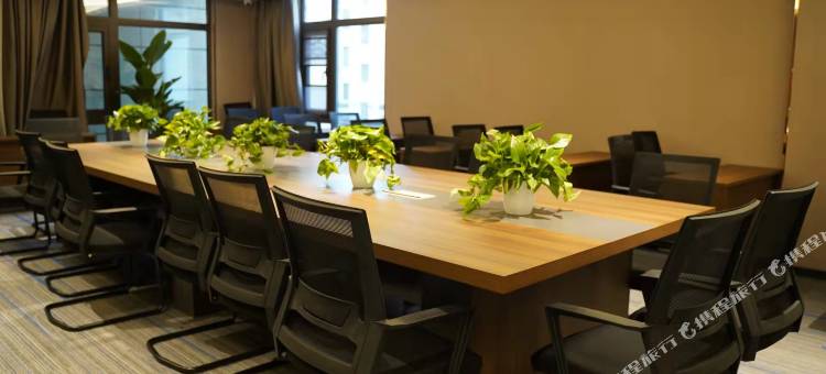 睿柏·云酒店(砀山汇景雅苑店)图片