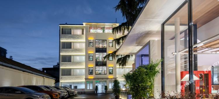 果岭19号酒店(西峡白羽路店)图片