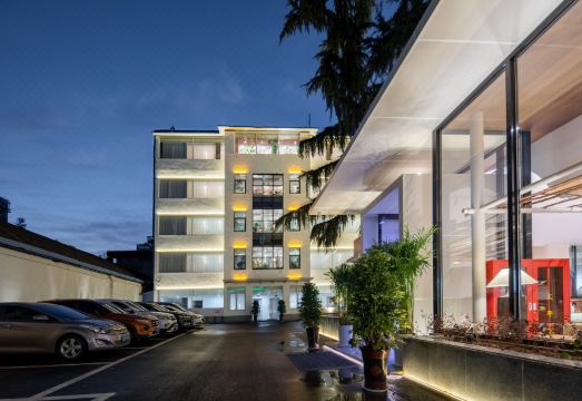 果岭19号酒店（西峡白羽路店）外景图