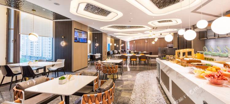 济南大明湖花园路亚朵酒店图片