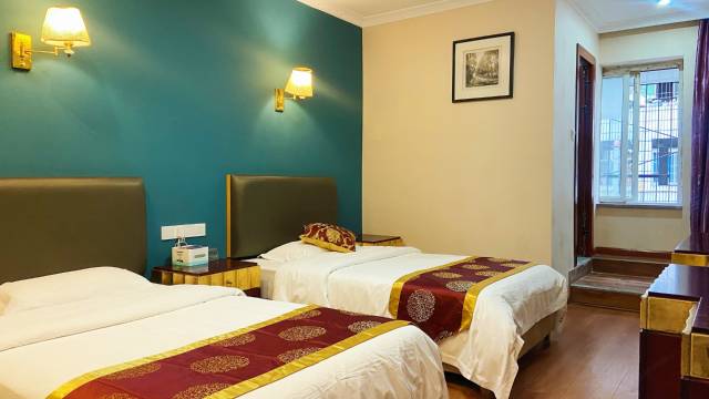 悦家酒店(麒龙轻轨站店)