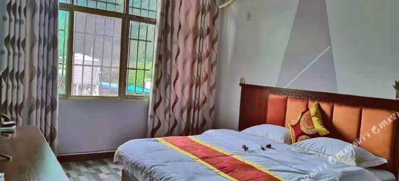 元阳黄茅岭鸿扬酒店图片