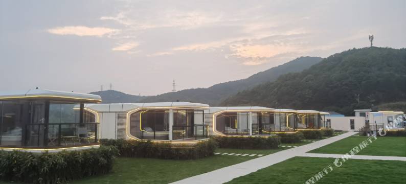 基湖沙滩房车营地图片