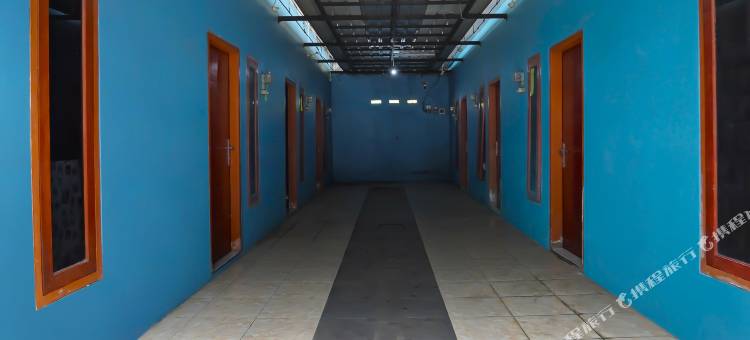 Hotel O 安加斯旺吉伊斯兰Kost Auto酒店(Hotel O Kost Auto Syariah Anggaswangi)图片