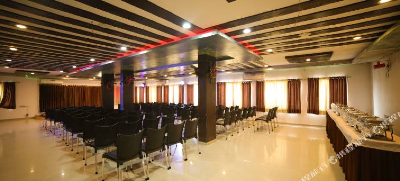 OYO 9751 福伦达凡住宅酒店(Super Collection O Dandiya Bazar Formerly Vrundavan Residency)图片