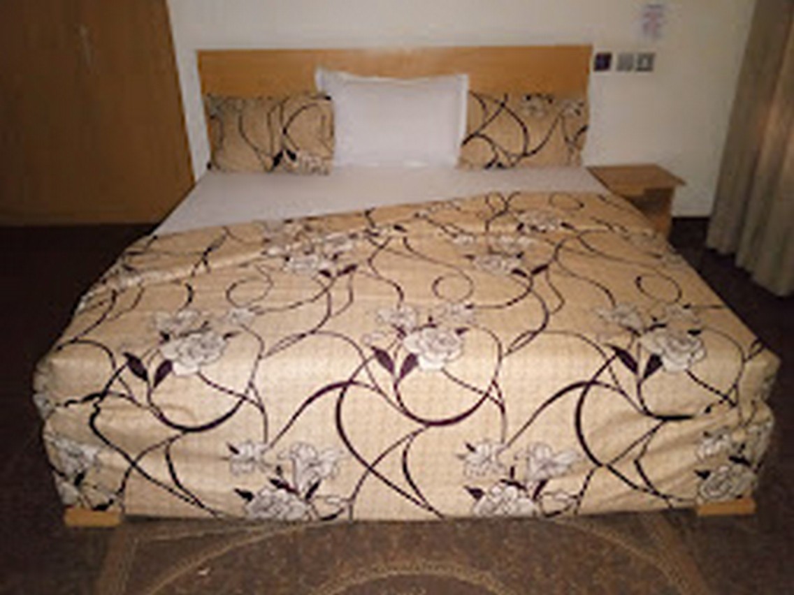 1st Point Hotel and Suites Over view