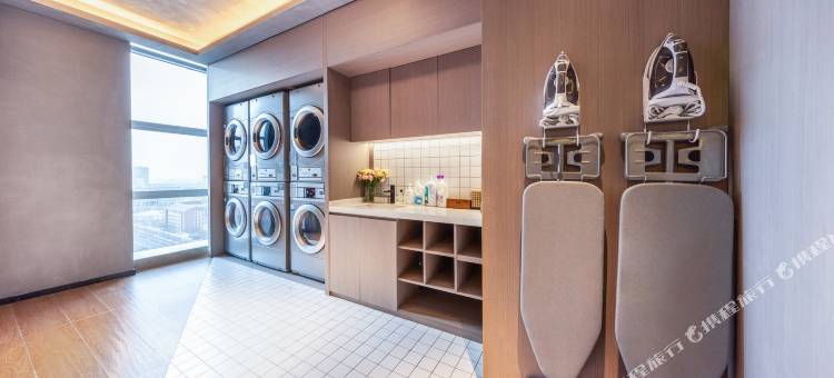 哈密伊州区七一夜市亚朵酒店图片