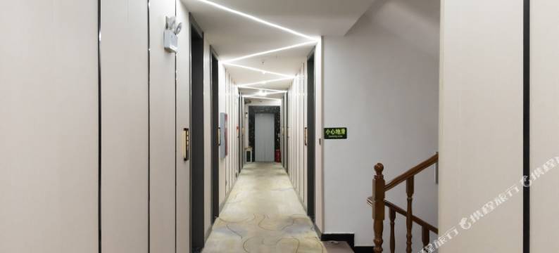 芒康如美镇庭友酒店图片