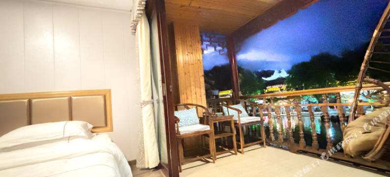 凤凰悦江江景民宿图片