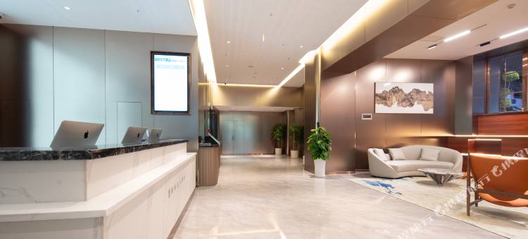 格林东方酒店(贵阳喷水池地铁站太平路网红街店)图片