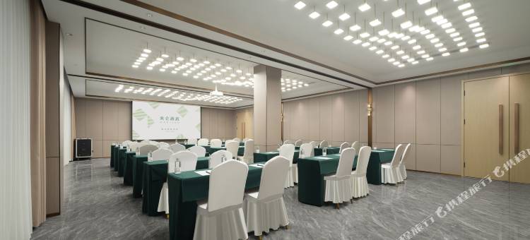 乌鲁木齐人民广场建国路美仑酒店图片