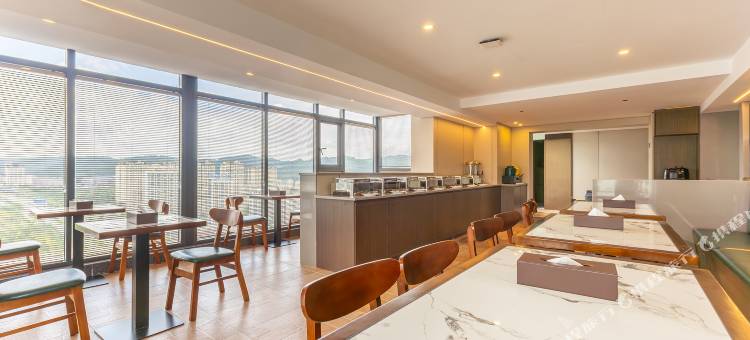 金际酒店(贵阳龙洞堡机场砂之船奥特莱斯店)图片