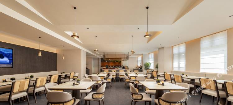 福州烟台山花海公园地铁站亚朵酒店图片