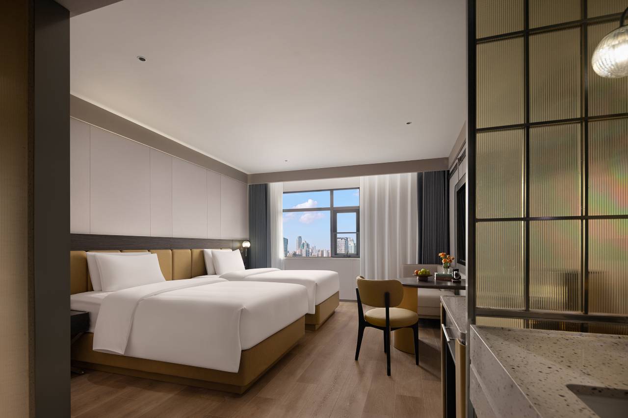 菲想酒店(武汉江汉路步行街六渡桥地铁站店)图片