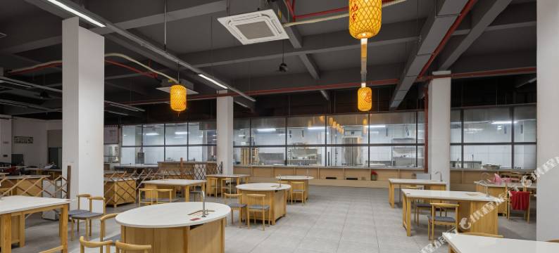 潮漫酒店(海南华侨中学仁恒里店)图片