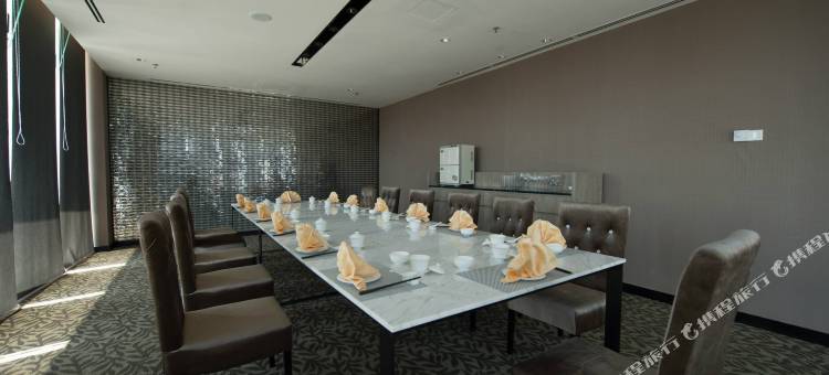 阿洛拉大酒店(Grand Alora Hotel)图片