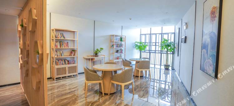 郁南悦湖花园酒店图片