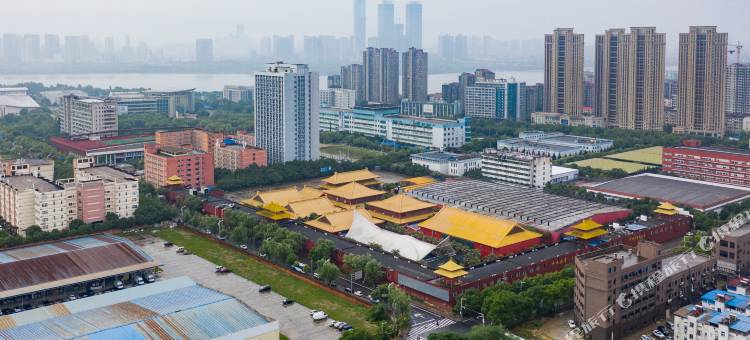 南昌高新艾溪湖亚朵酒店图片