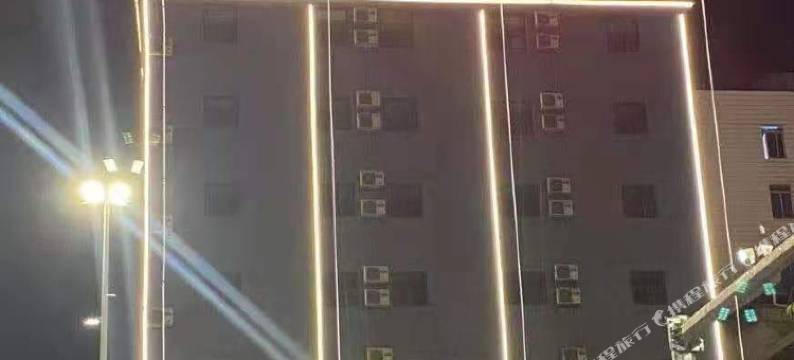 正龙大酒店(南宁玉洞地铁站店)图片