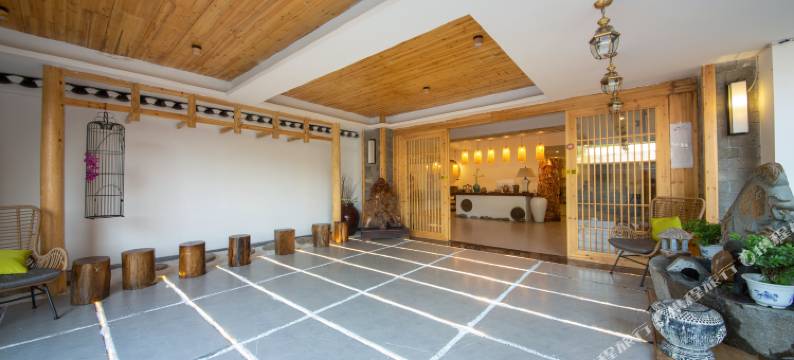 凤凰念赫江景度假民宿图片