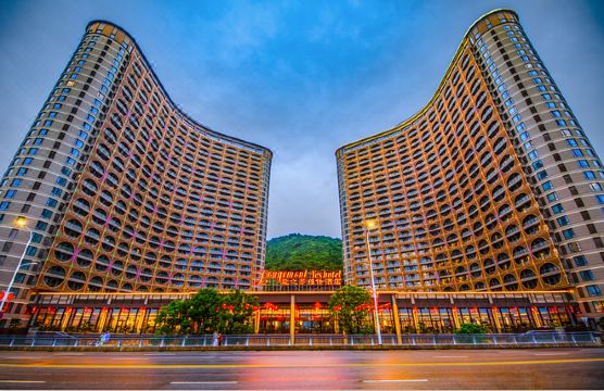 Longemont Yes HotelHotel Overview