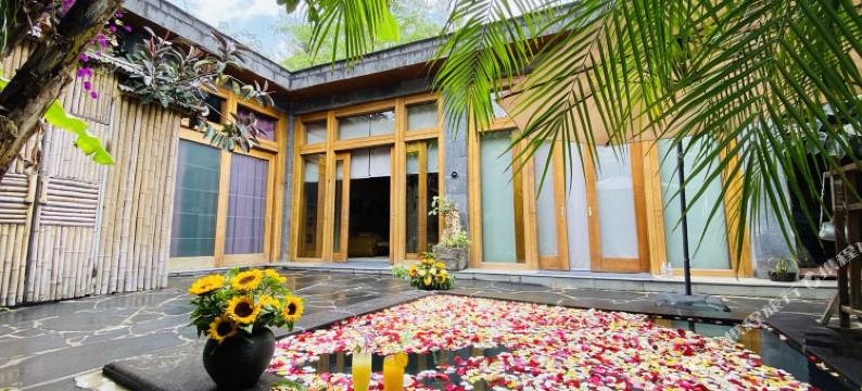 腾冲荷花温泉芭蕉关马帮客栈图片