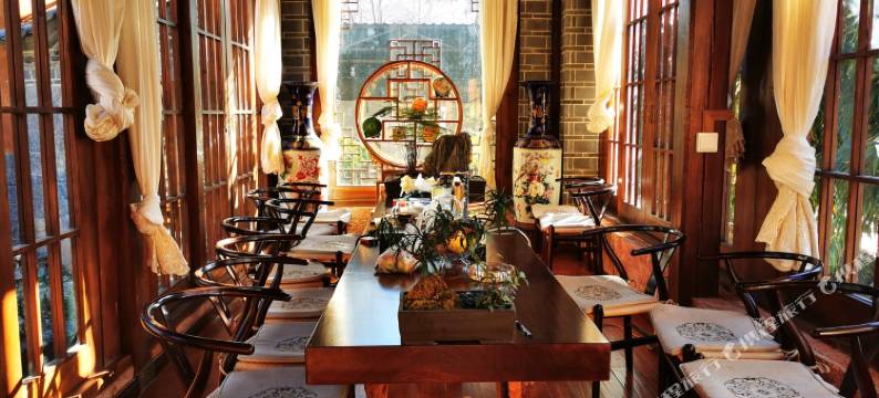 乡栖源Relax·览山独见雪山全景星宿图片