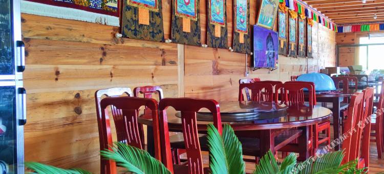 波密七彩行馆(古乡湖景区店)图片