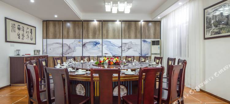 欧暇·地中海酒店(东方新港店)图片