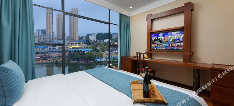 猫栈尊享酒店(麻城北站店)图片