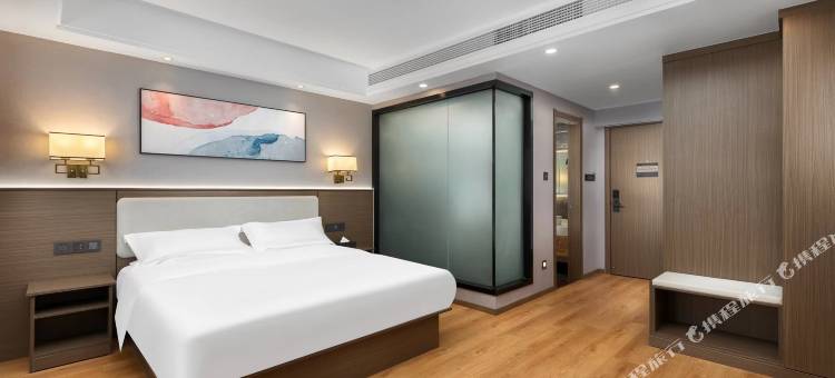 轻住酒店(济钢体育馆鲍山地铁站店)图片