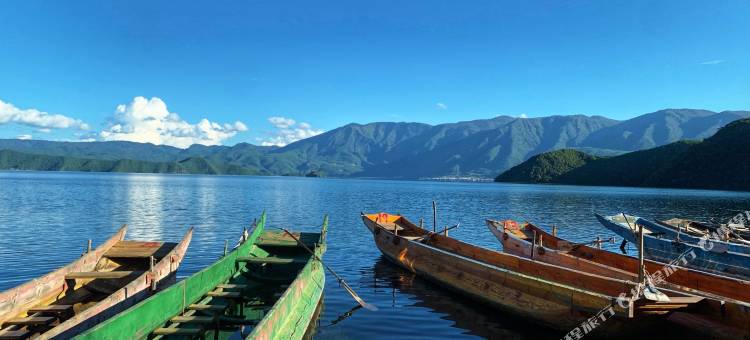 看云去·湖景度假庄园(泸沽湖格姆女神山索道店)图片