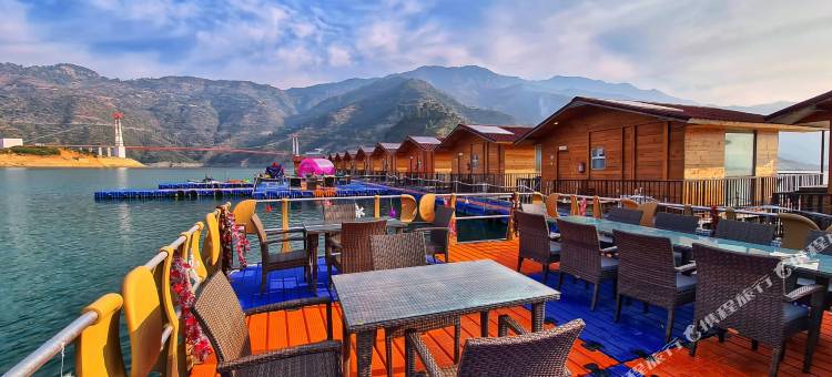 ROI浮动小屋和生态客房酒店(Le Roi Floating Huts & Eco Rooms Tehri)图片
