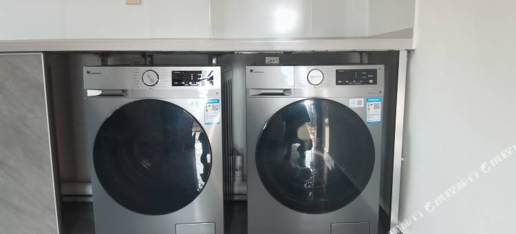 成都熊猫假日酒店(建设路东郊记忆店)图片