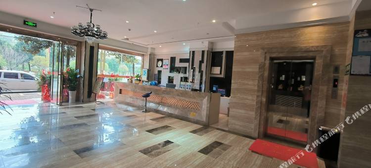 龙里龙瑞银河酒店(龙里北站县中医院店)图片