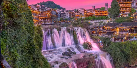 十二城·觀夜景江景網紅美宿(芙蓉鎮大瀑布店)