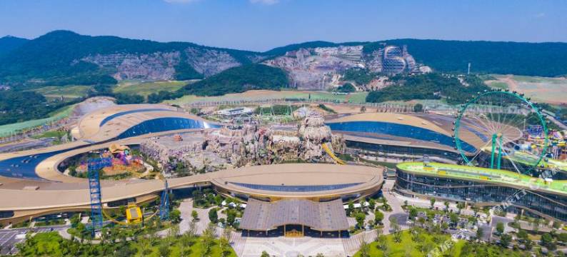 蓝湾臻选尚居(龙湖天街东大成贤学院地铁站店)图片