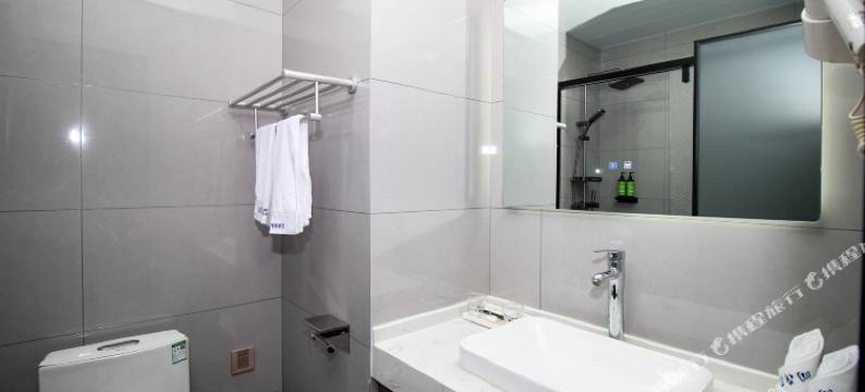 聊城润荷苑AI智能酒店图片