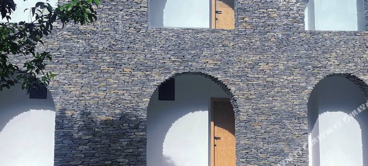 丙中洛稻隐山居民宿图片