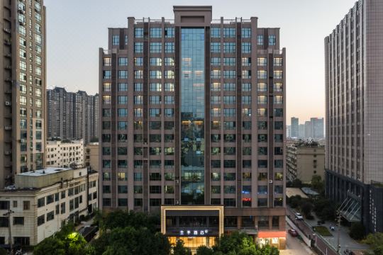 全季酒店(南昌红谷滩铜锣湾广场店)预订价格,联系电话位置地址【携程