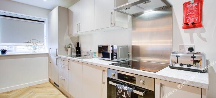 Hybrid Resi - Mitcham Close to Tooting and Wimbledon图片