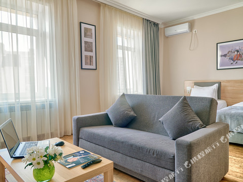 艾莎比比酒店和水疗中心