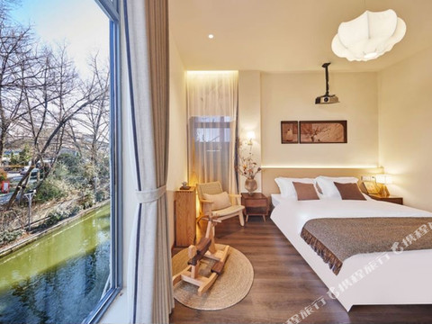 页帆河畔民宿(南京夫子庙秦淮河畔店)