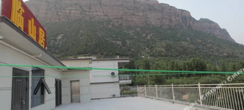 临山居民宿(宝泉景区店)图片