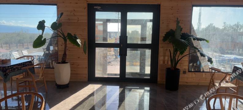 木特塔尔沙漠鸣驿堂康养营地图片