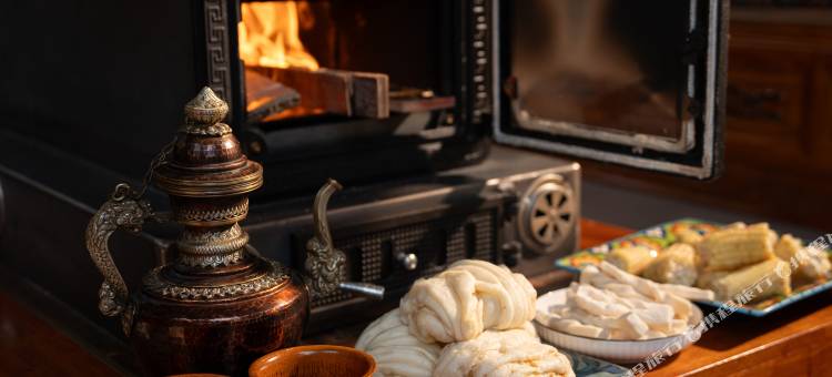 丽江玉龙沉香墨染·雪山私汤温泉度假别院图片