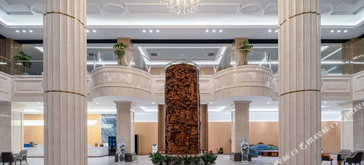 泸源国际酒店(阿庐古洞风景区店)图片