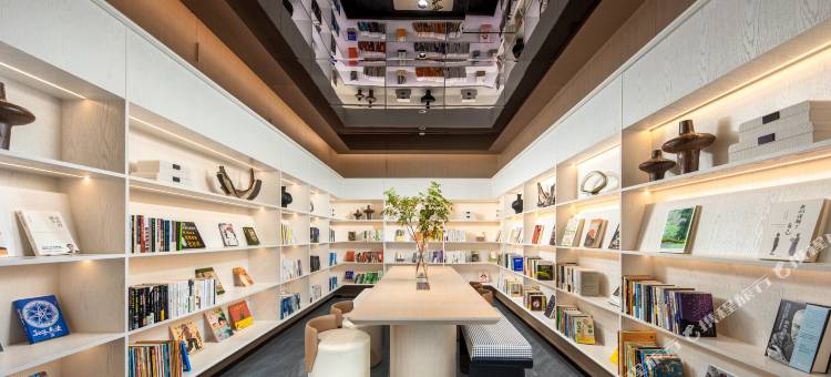 重庆江北观音桥步行街亚朵酒店图片