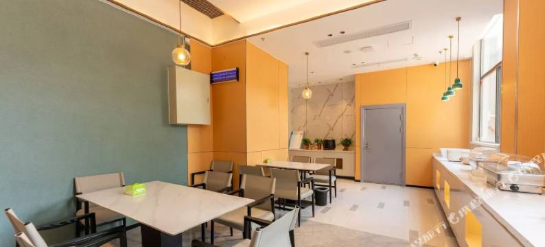 艺龙万国酒店(无锡荣巷地铁站梅园景区店)图片